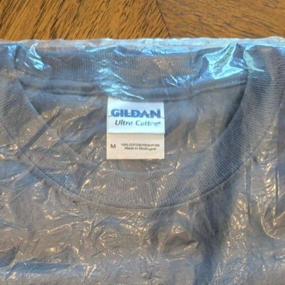 NIP Gildan Slate Blue Cat Yoga Graphic T-Shirt Medium Funny Cat Lover - Picture 2 of 2